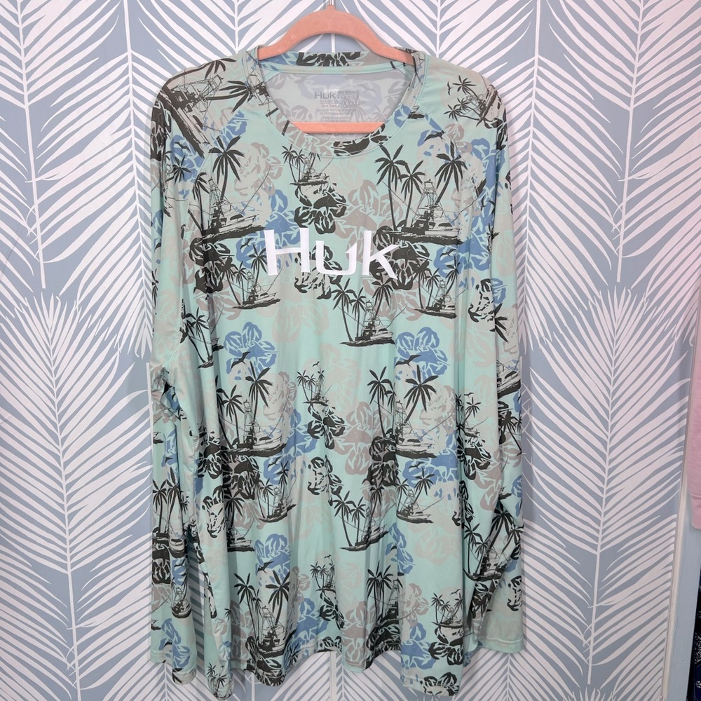 Huk tropical palm performance shirt